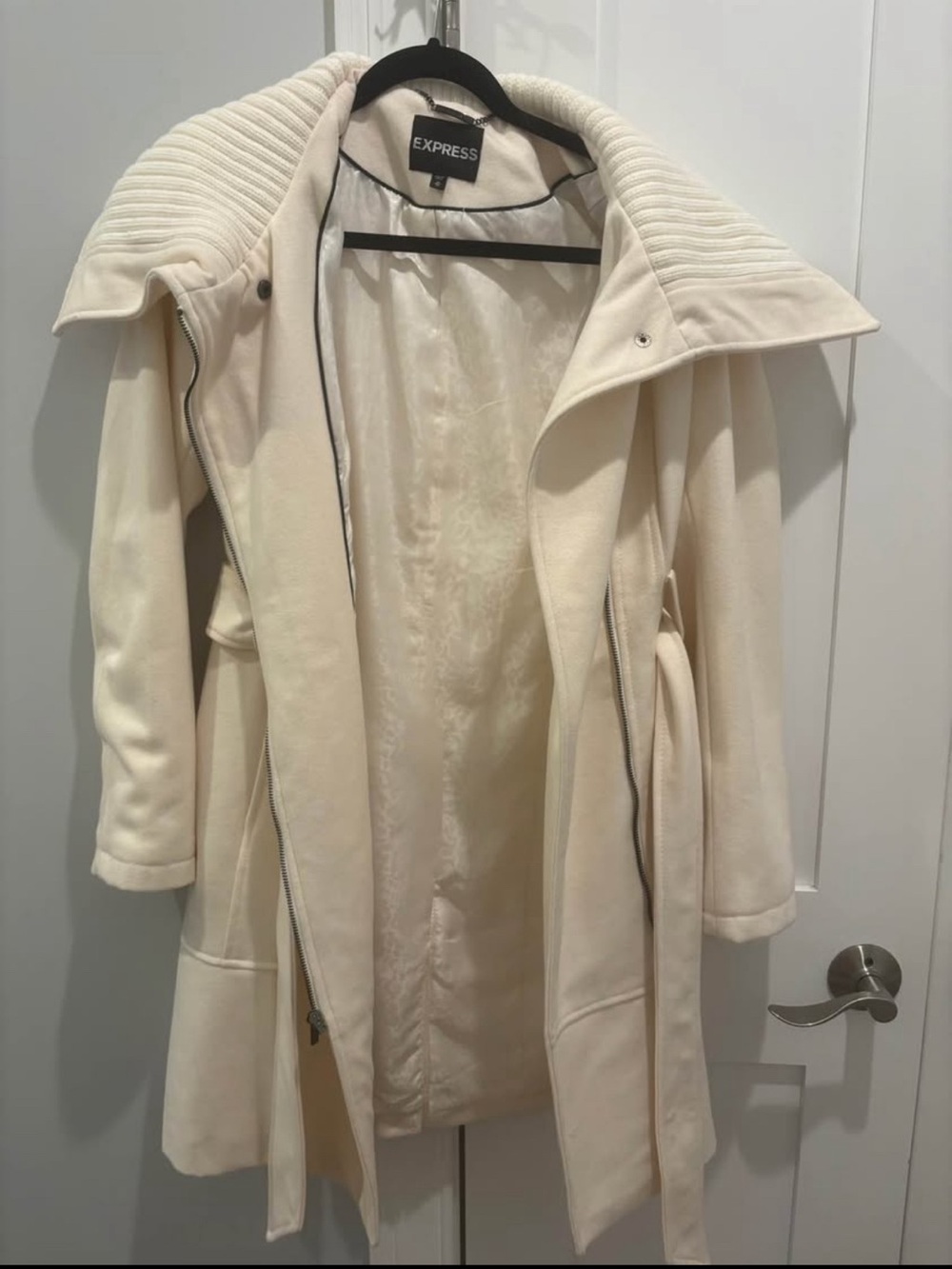 Express Cream Zip-Front Trench Coat with Ribbed Wide Collar - Picture 2 of 4